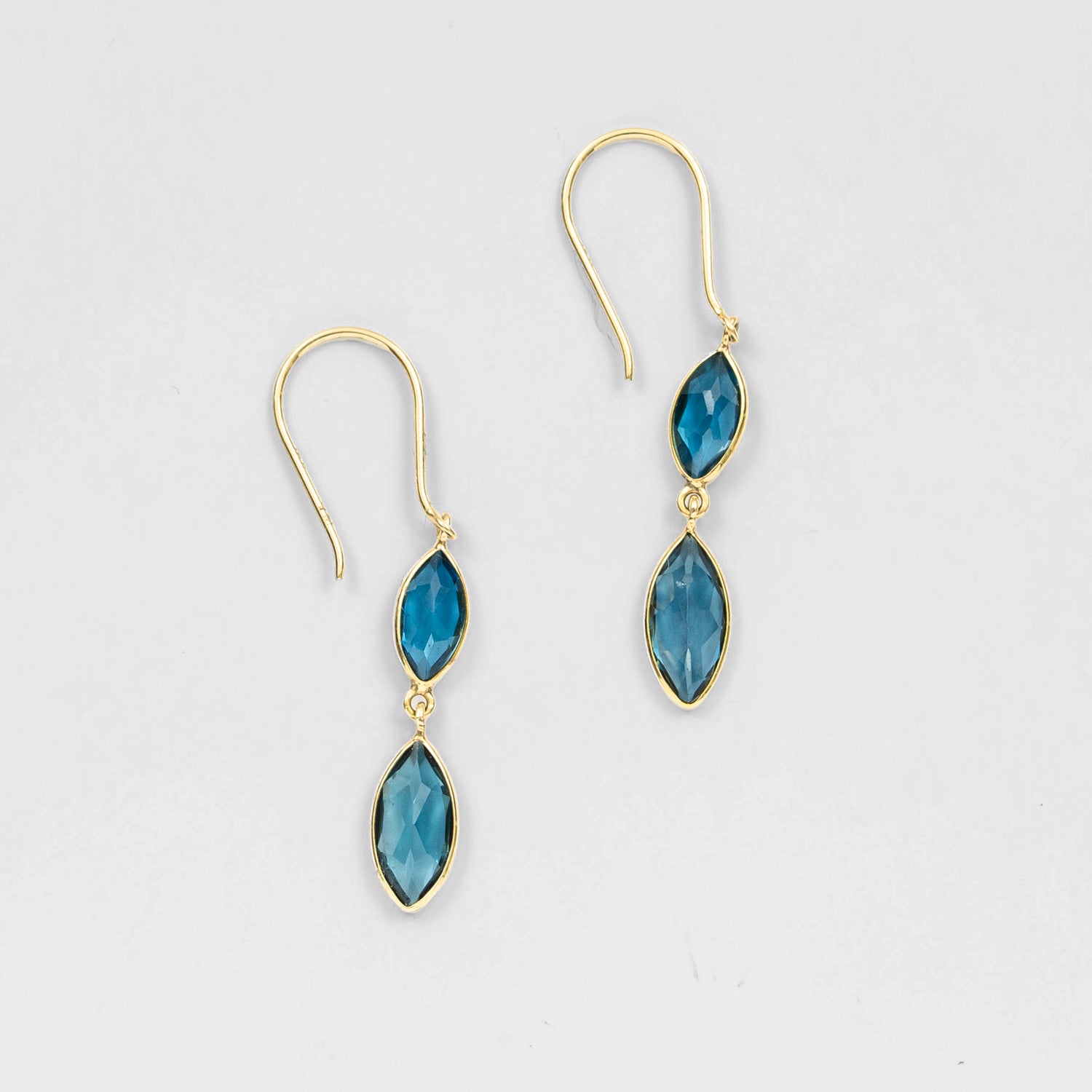 Double Blue topaz Pierced Earrings / K18